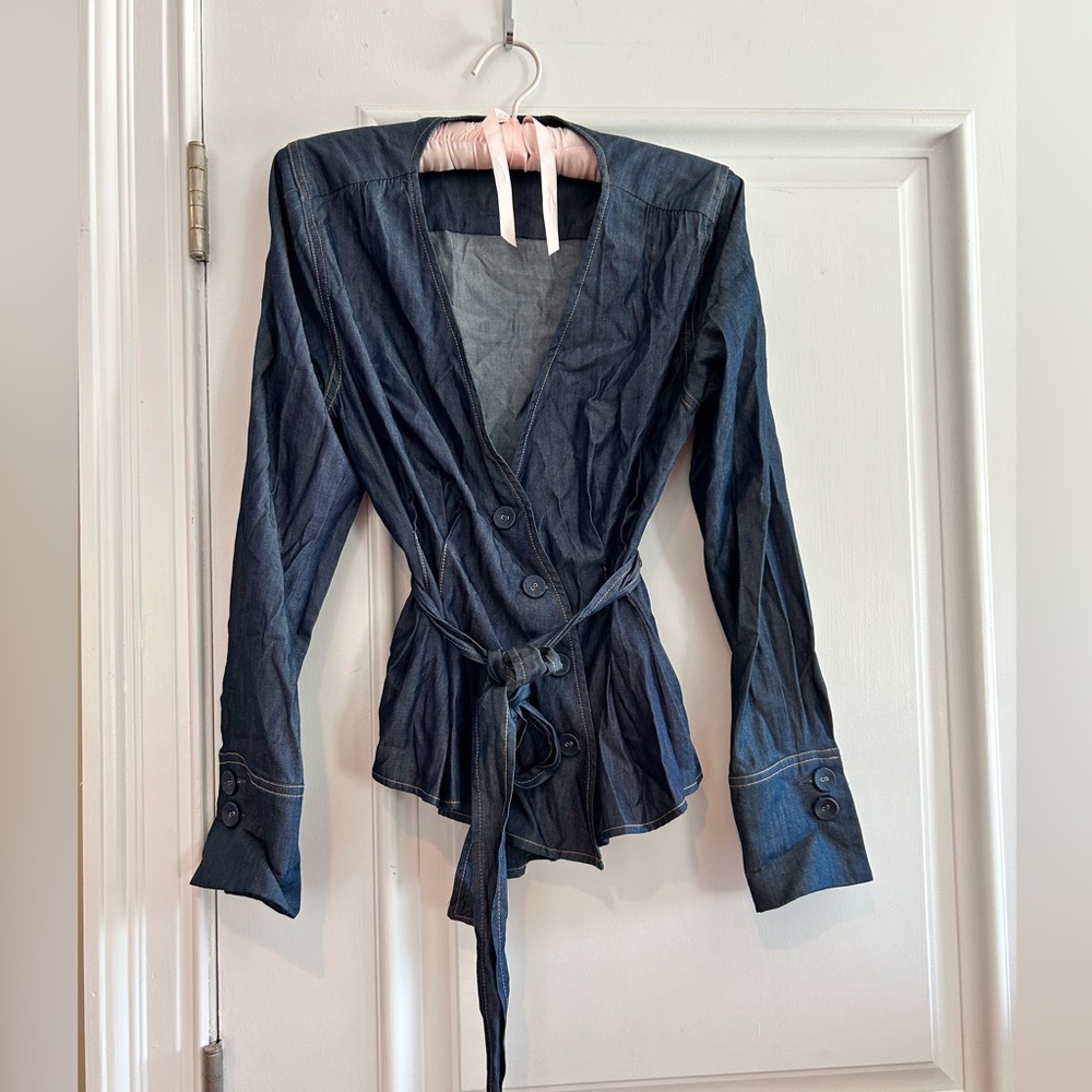NWOT Moon River denim wrap denim shirt
